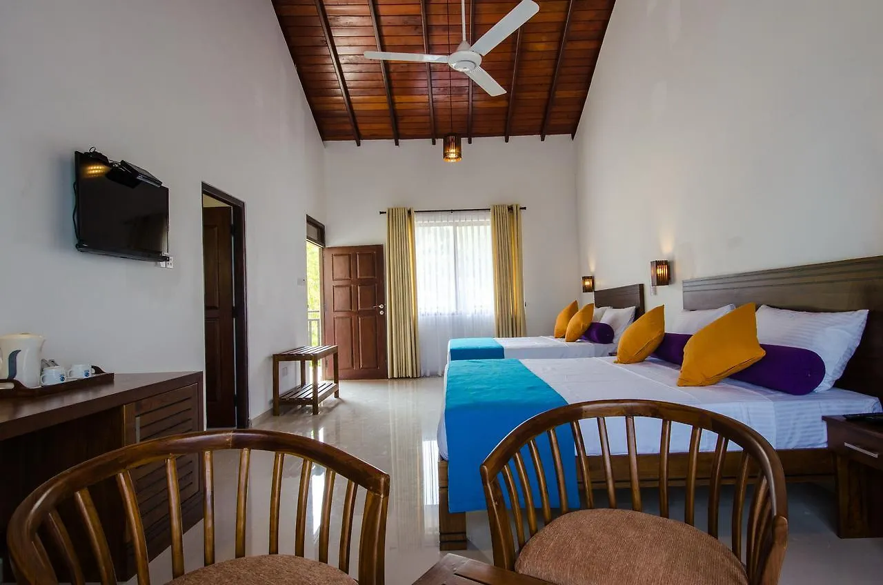 Okwin Resort Kandy 3*,